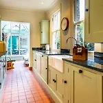 7 St John's Crescent