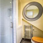 7 St John's Crescent *