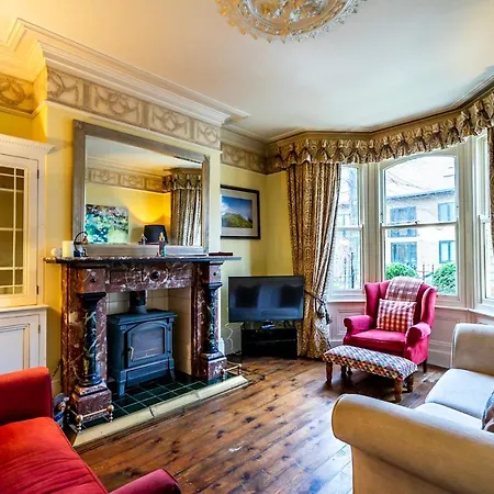 7 St John's Crescent *