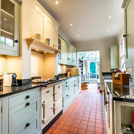 7 St John's Crescent * York