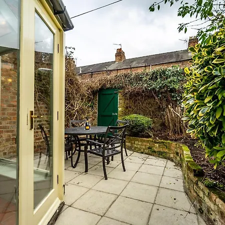 7 St John's Crescent York