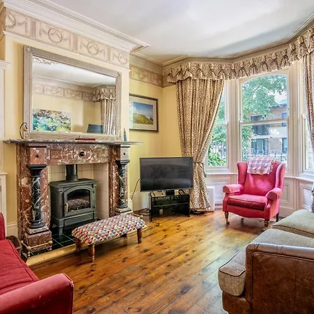 7 St John's Crescent Дом отдыха *