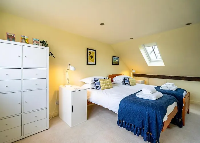 7 St John's Crescent *