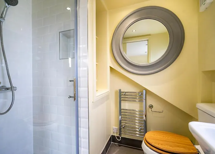 7 St John's Crescent *