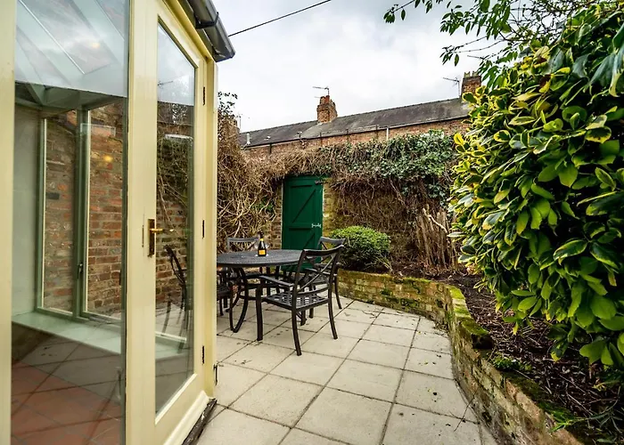 7 St John's Crescent York