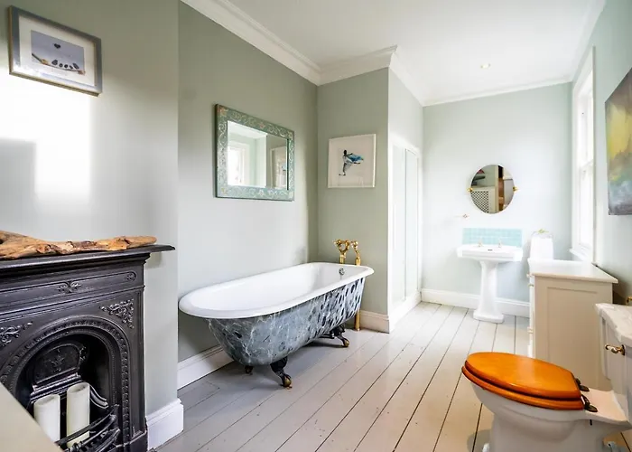 7 St John's Crescent